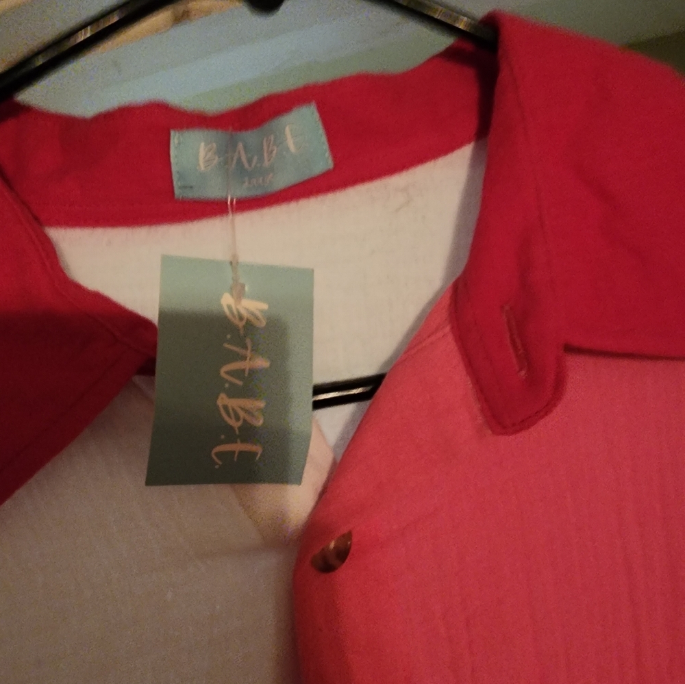 Shirt, never worn